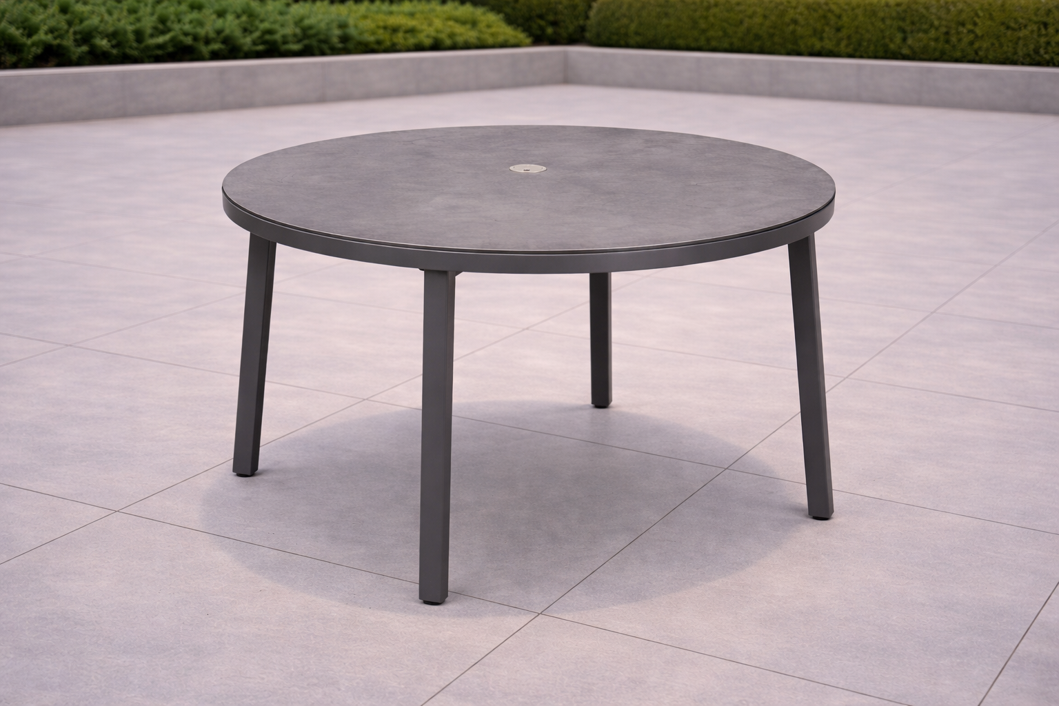 Vanta 4 Seat Round Dining Set - Image 4
