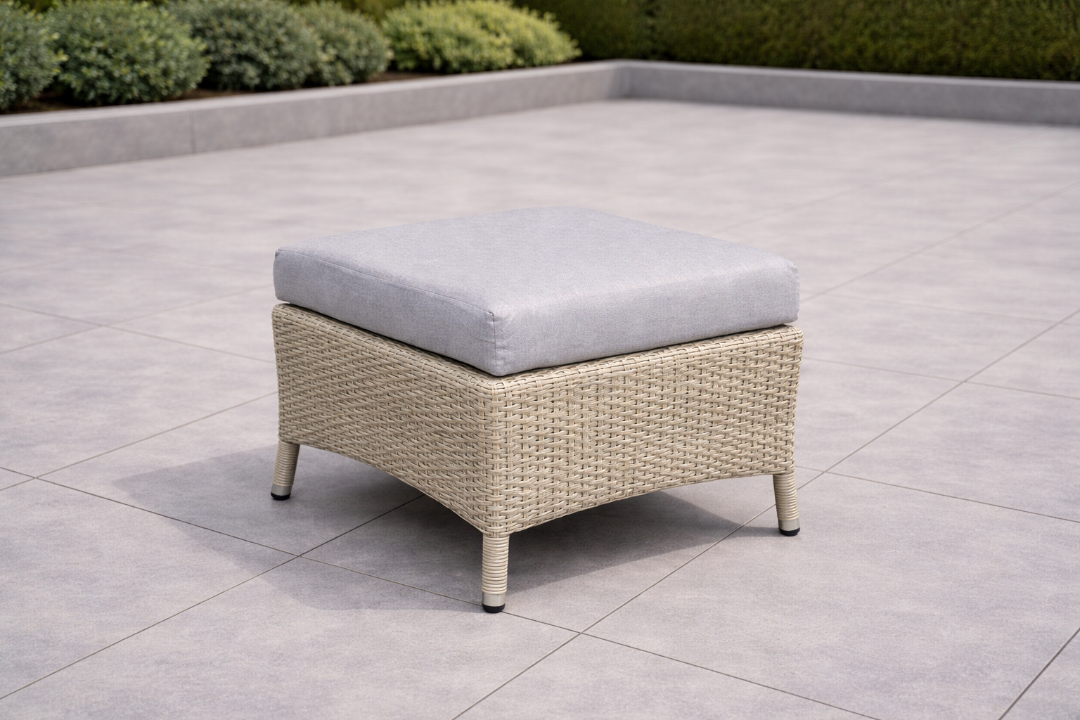 Belgrave Corner Dining set - Image 5